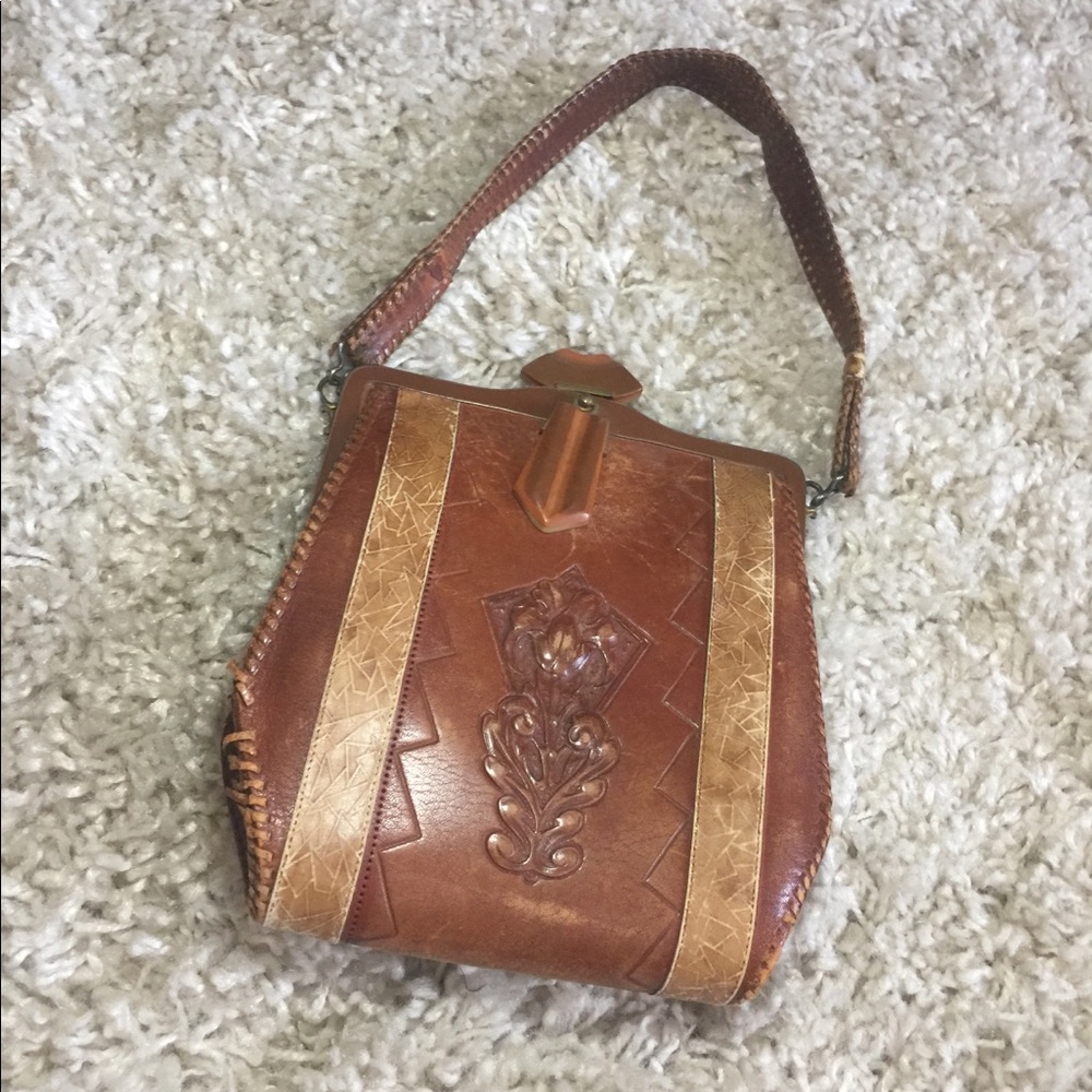 Vintage leather women’s handbag